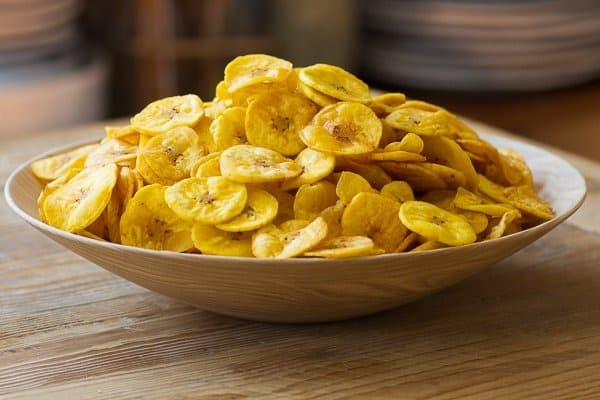 Kerala Banana Chips vs Potato Chips: Which Is the Healthier Snack?